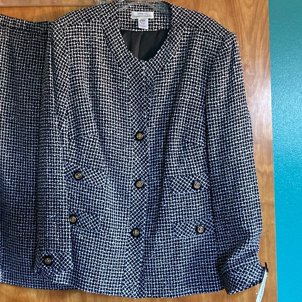 Suit, b & w houndstooth, ladies, size 16W